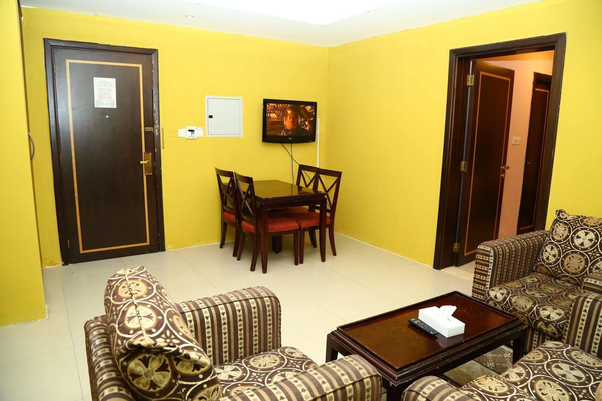 Golden Square Hotel Apartments Dubái Exterior foto