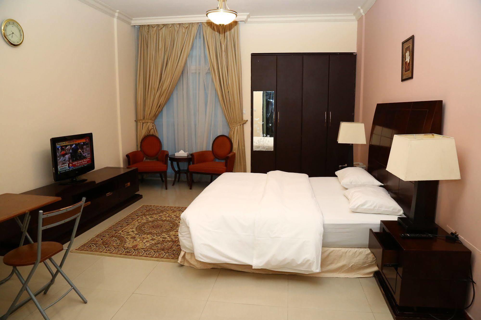 Golden Square Hotel Apartments Dubái Exterior foto