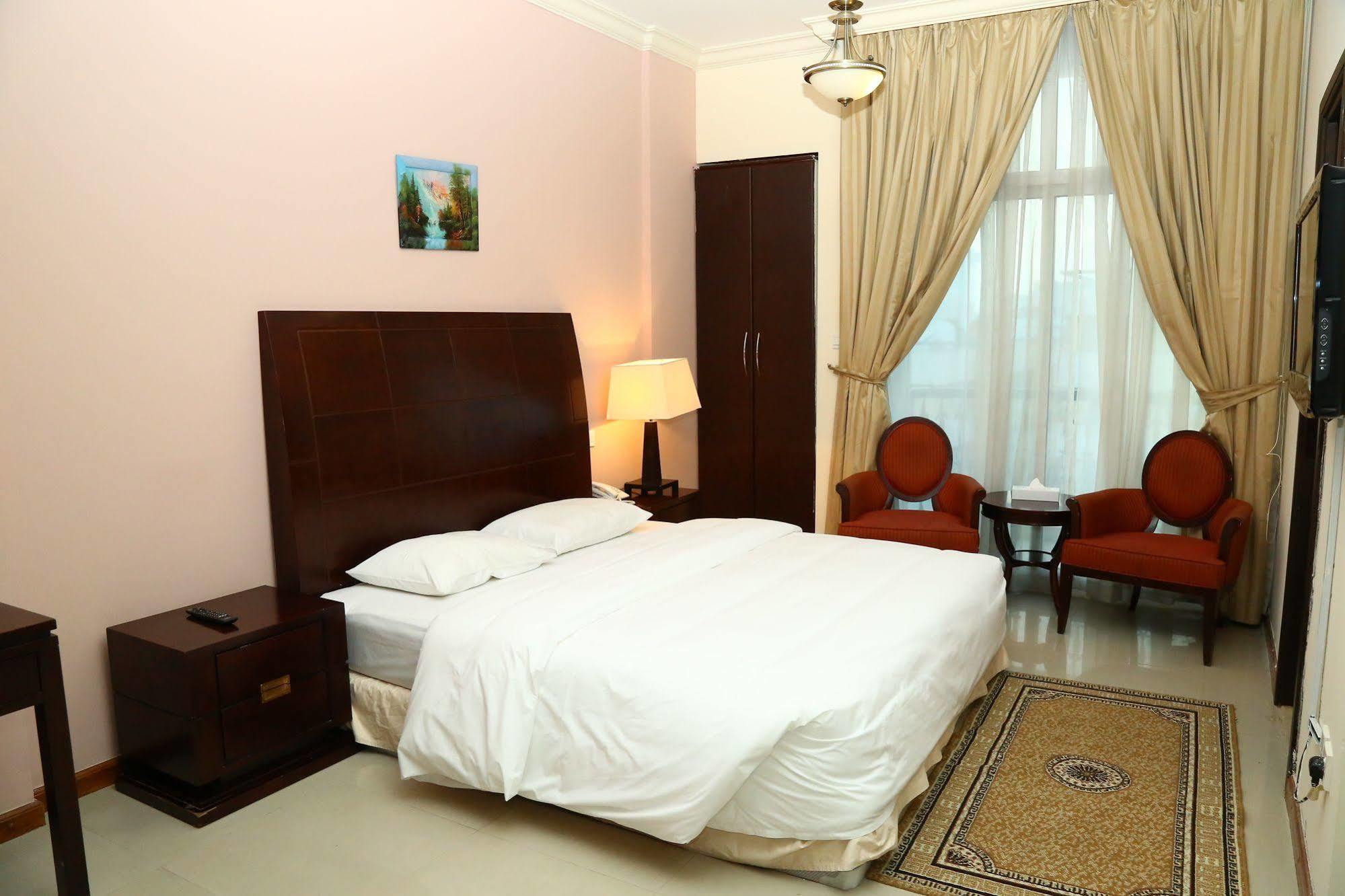 Golden Square Hotel Apartments Dubái Exterior foto